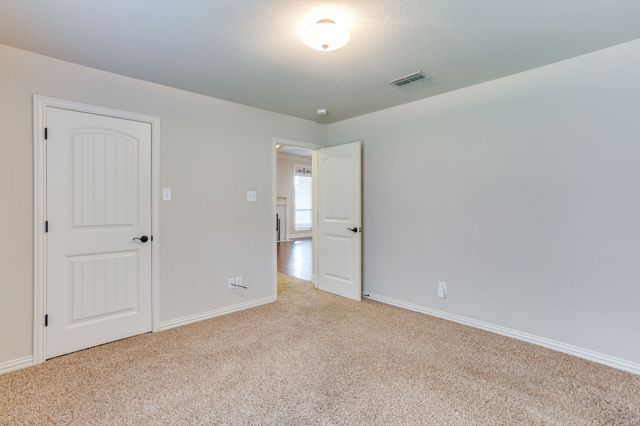 400 Hudson Lane, Burleson, TX 76028