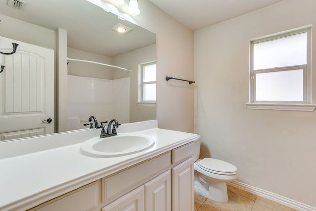 400 Hudson Lane, Burleson, TX 76028