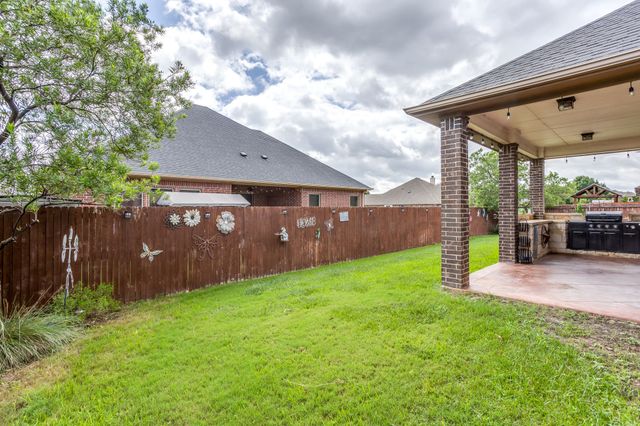 400 Hudson Lane, Burleson, TX 76028