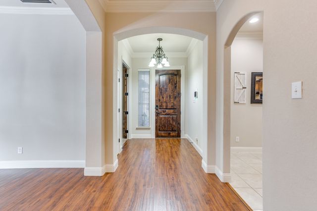 400 Hudson Lane, Burleson, TX 76028
