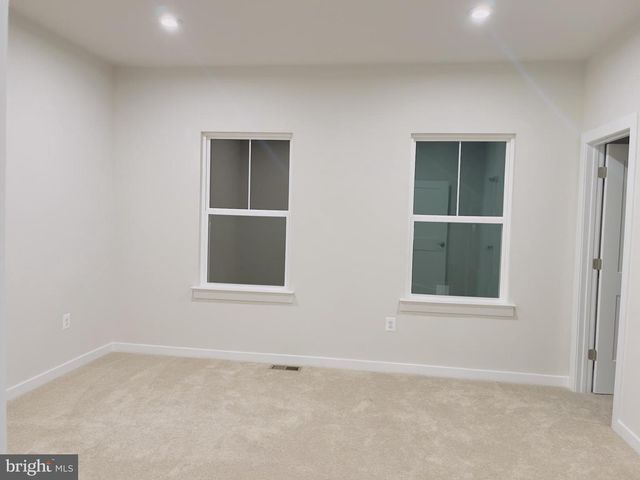 24158 THURSO SQ, Sterling, VA 20166