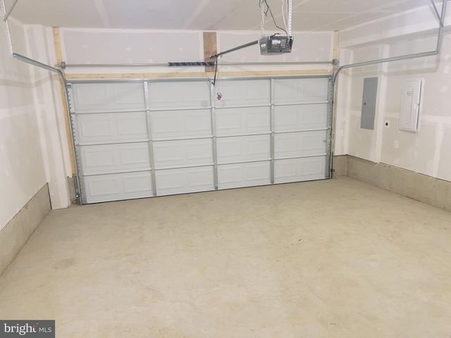 24158 THURSO SQ, Sterling, VA 20166