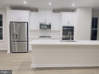 24158 THURSO SQ, Sterling, VA 20166