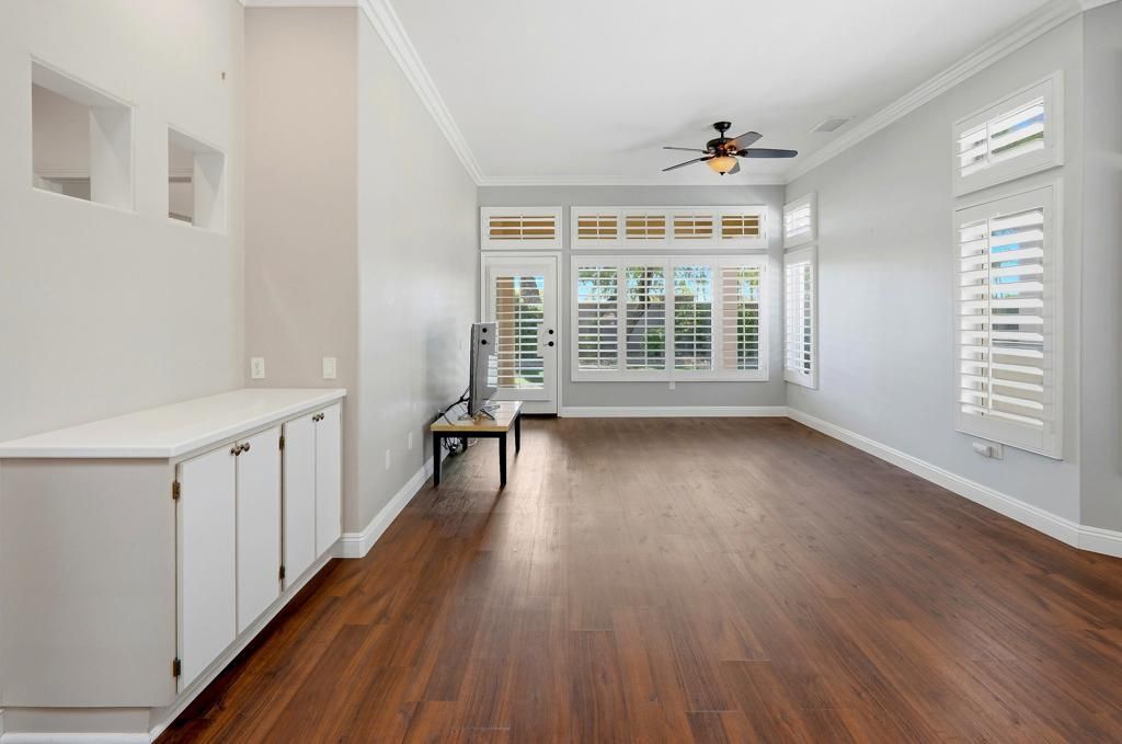 Image 11 of property listing at 37648 Breeze Way, Palm Desert, CA 92211
