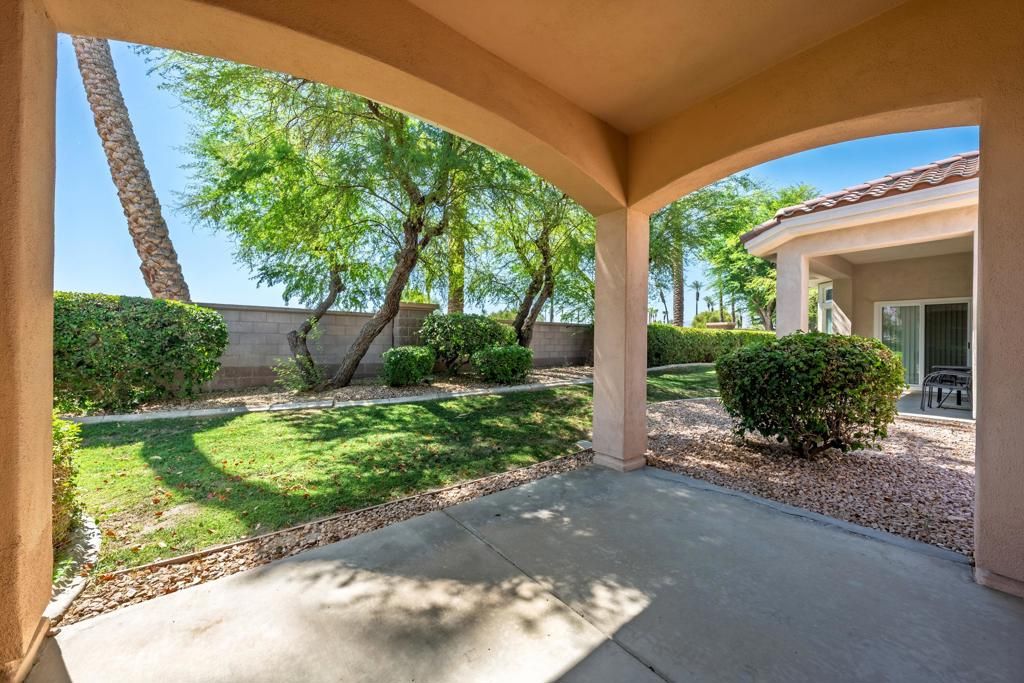 Image 3 of property listing at 37648 Breeze Way, Palm Desert, CA 92211