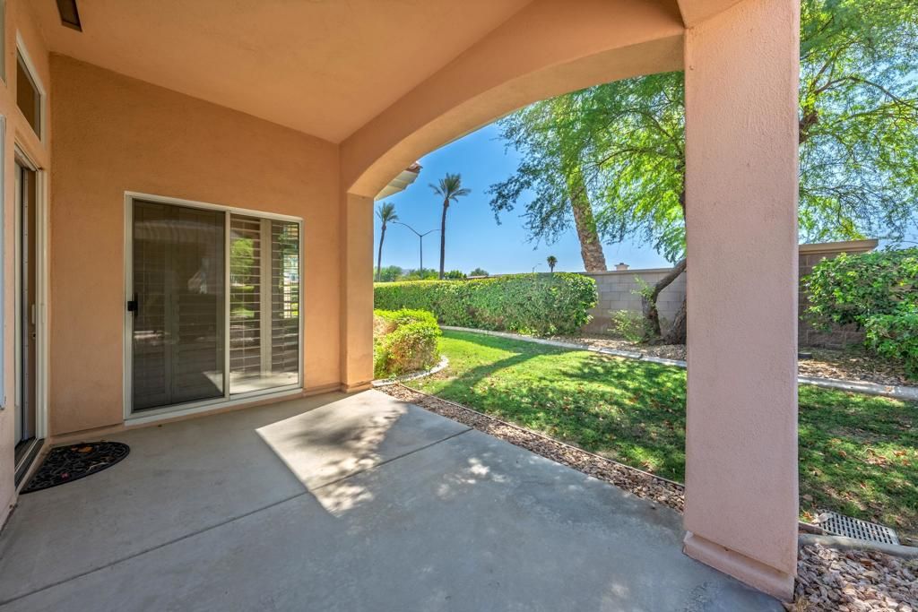 Image 4 of property listing at 37648 Breeze Way, Palm Desert, CA 92211