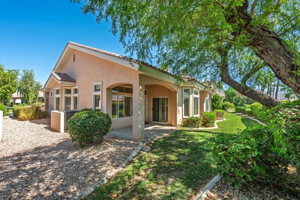 Image 6 of property listing at 37648 Breeze Way, Palm Desert, CA 92211