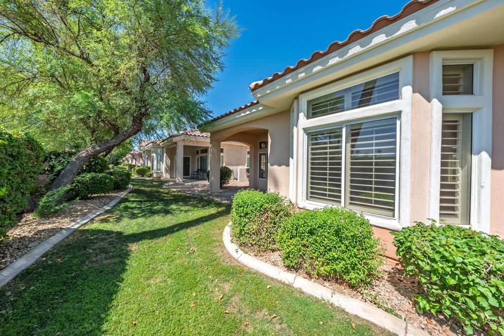 Image 7 of property listing at 37648 Breeze Way, Palm Desert, CA 92211