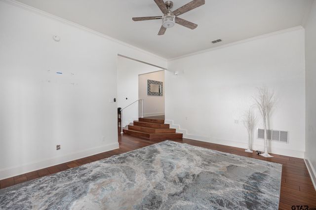21214 Bay View Dr, Flint, TX 75762