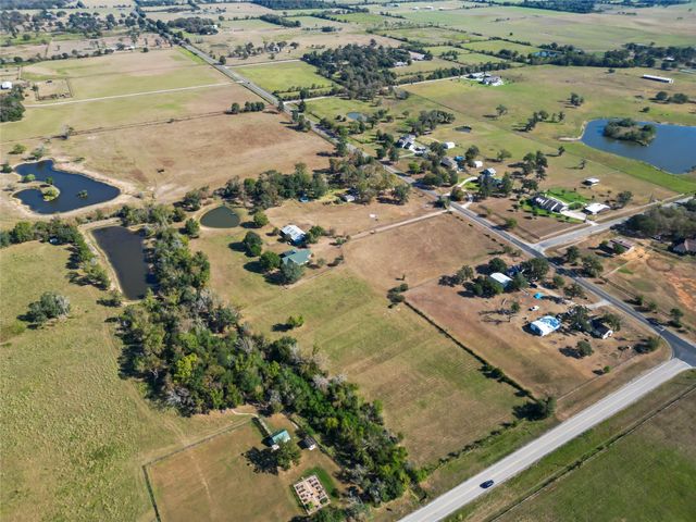 28109 Waller Gladish Rd, Waller, TX 77484
