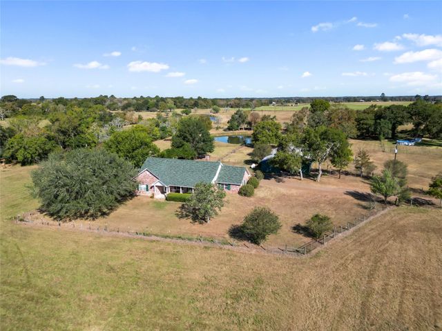 28109 Waller Gladish Rd, Waller, TX 77484