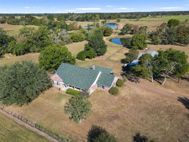 28109 Waller Gladish Rd, Waller, TX 77484