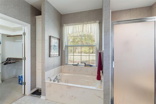 28109 Waller Gladish Rd, Waller, TX 77484
