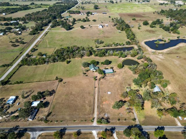 28109 Waller Gladish Rd, Waller, TX 77484