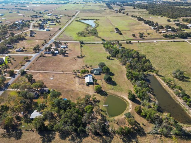 28109 Waller Gladish Rd, Waller, TX 77484