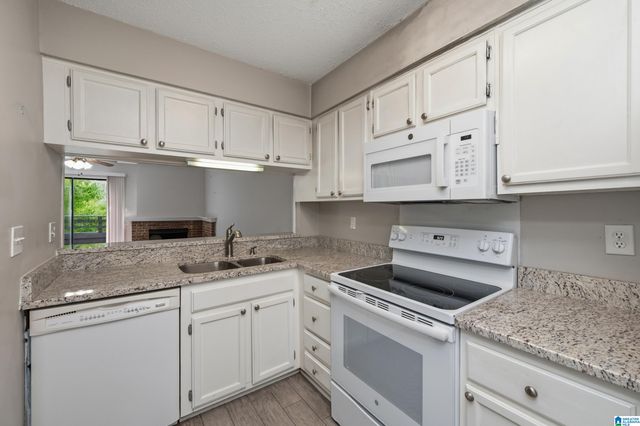 2403 Falcon Pl, Birmingham, AL 35216