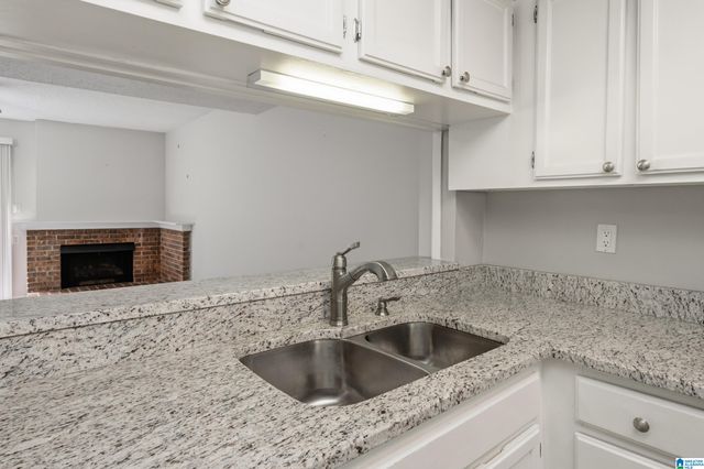 2403 Falcon Pl, Birmingham, AL 35216