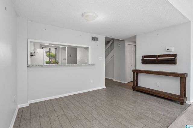2403 Falcon Pl, Birmingham, AL 35216