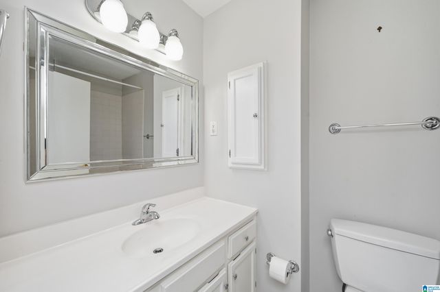 2403 Falcon Pl, Birmingham, AL 35216