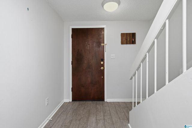 2403 Falcon Pl, Birmingham, AL 35216