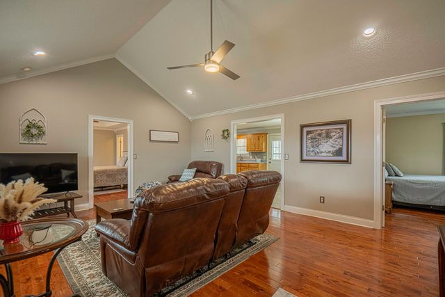 8405 Bay Run Drive, Hixson, TN 37343