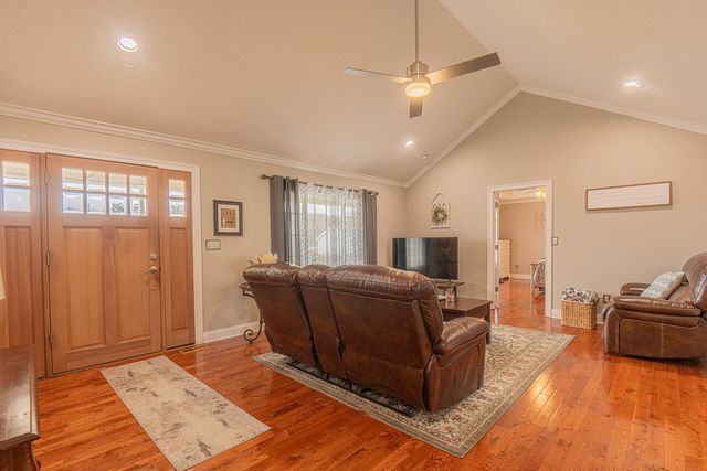 8405 Bay Run Drive, Hixson, TN 37343