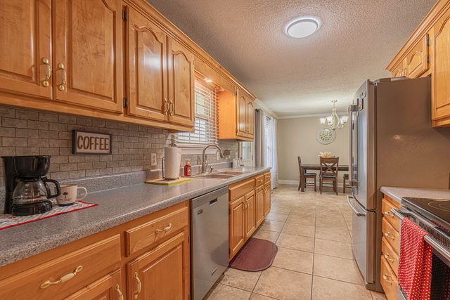 8405 Bay Run Drive, Hixson, TN 37343