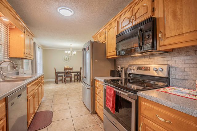 8405 Bay Run Drive, Hixson, TN 37343