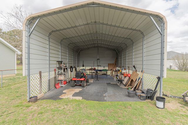 8405 Bay Run Drive, Hixson, TN 37343