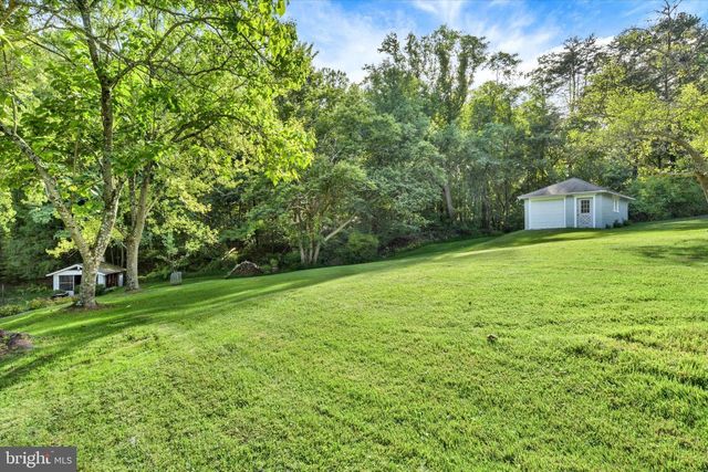 1901 POTATO VALLEY RD, Harrisburg, PA 17112