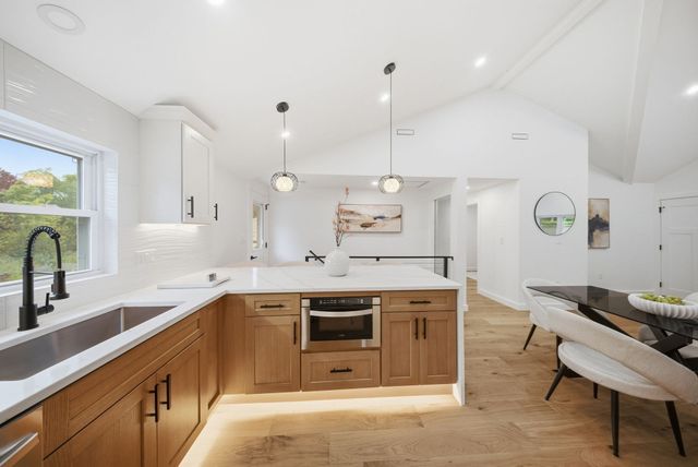 48 Burnett St, Melrose, MA 02176