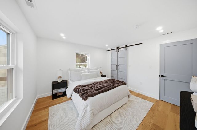 48 Burnett St, Melrose, MA 02176