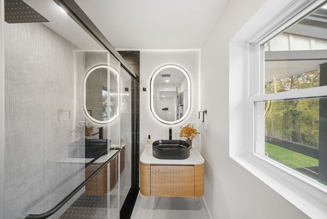 48 Burnett St, Melrose, MA 02176