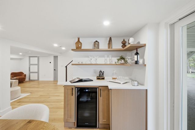 48 Burnett St, Melrose, MA 02176