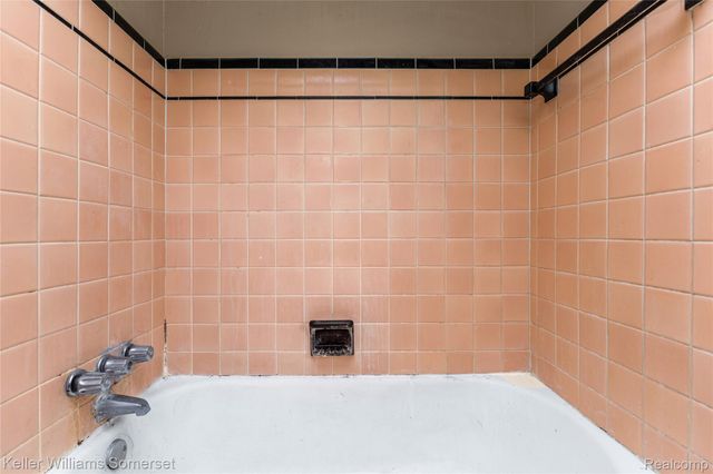 15470 Mapleridge Street, Detroit, MI 48205
