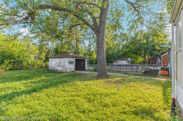 15470 Mapleridge Street, Detroit, MI 48205