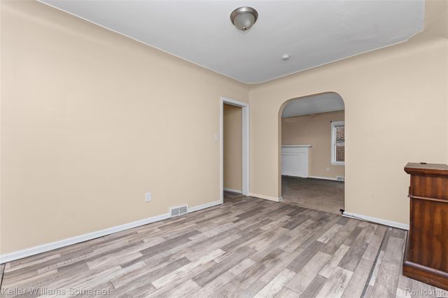 15470 Mapleridge Street, Detroit, MI 48205