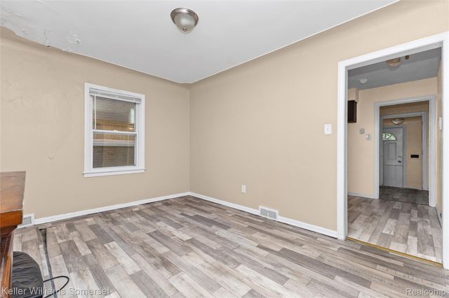15470 Mapleridge Street, Detroit, MI 48205