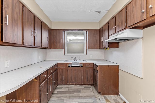 15470 Mapleridge Street, Detroit, MI 48205