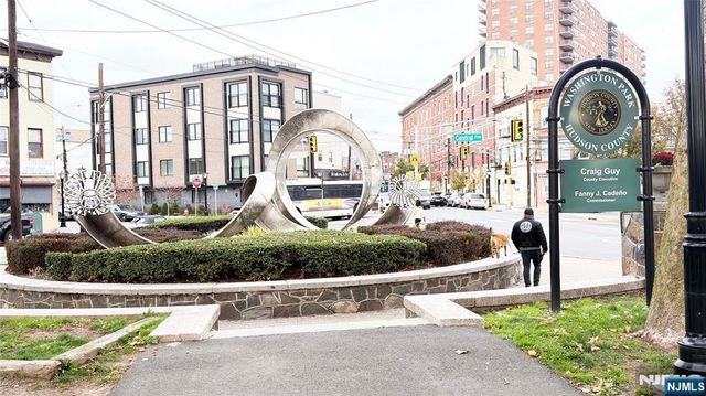 208 38th Street, Union City, NJ 07087