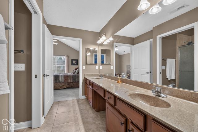13871 Rue Charlot Lane 20, Mccordsville, IN 46055