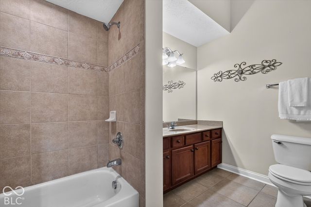 13871 Rue Charlot Lane 20, Mccordsville, IN 46055