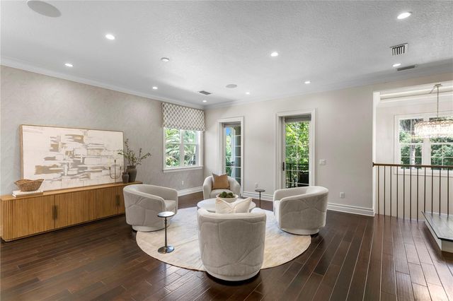 524 BEACH DRIVE NE, St Petersburg, FL 33701