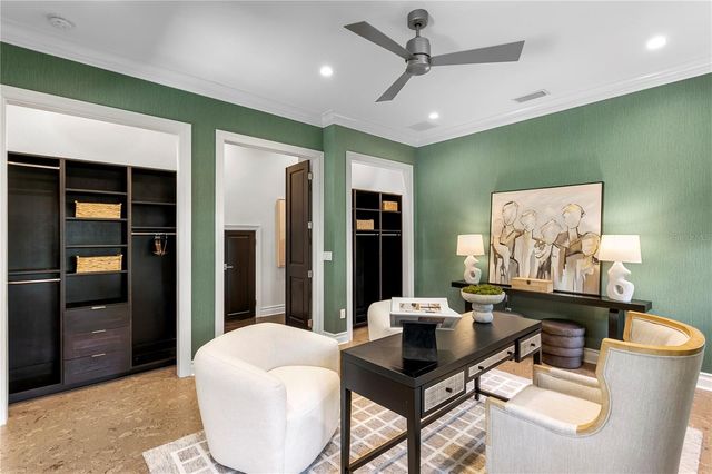 524 BEACH DRIVE NE, St Petersburg, FL 33701