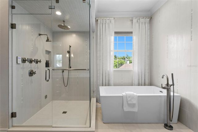 524 BEACH DRIVE NE, St Petersburg, FL 33701