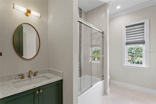 524 BEACH DRIVE NE, St Petersburg, FL 33701