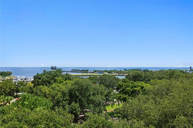 524 BEACH DRIVE NE, St Petersburg, FL 33701