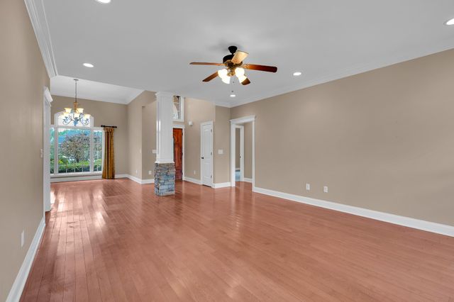 37 Pond Field Ct, Winchester, TN 37398