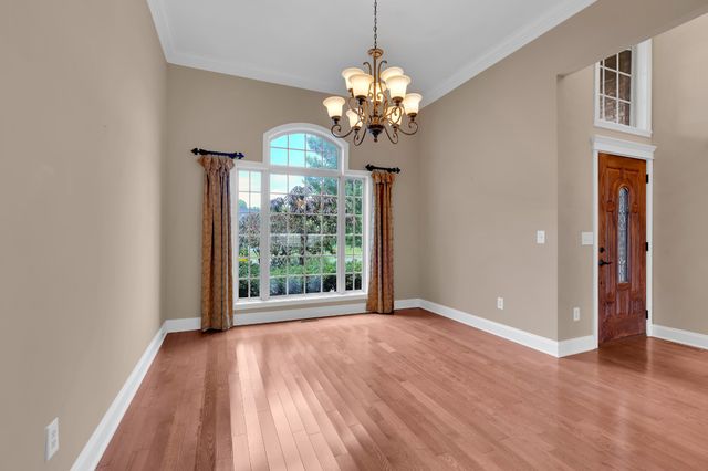 37 Pond Field Ct, Winchester, TN 37398