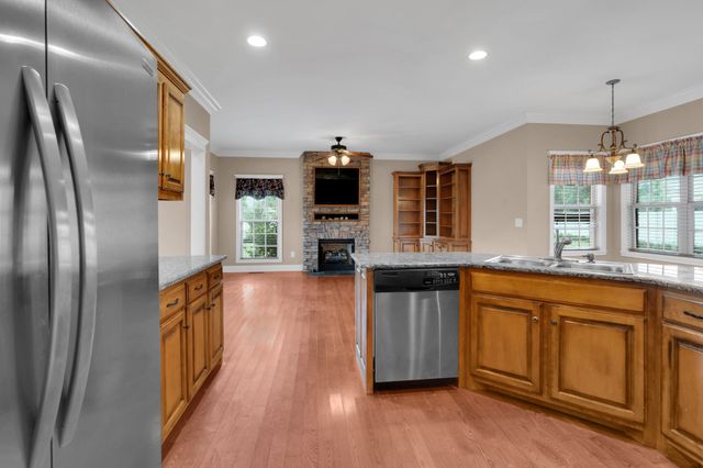 37 Pond Field Ct, Winchester, TN 37398